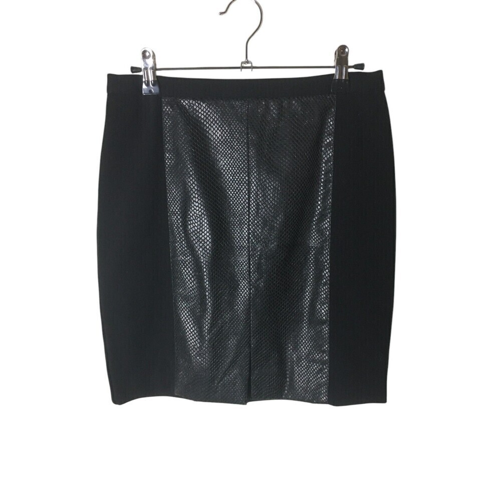 Club Monaco Mini Skirt Women's Size 2 Black Back Zip Lizard Print